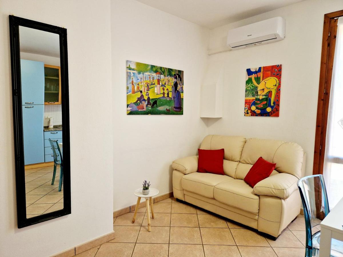 Dimora Rena Dorada - Apartment In Pula, Sardinia, Italy Extérieur photo